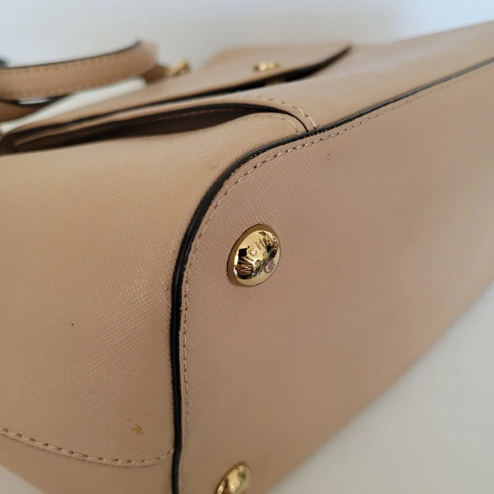 Michael Kors Jet Set Travel Saffiano Leather Tote Bag Beige Tan Gold Hardware